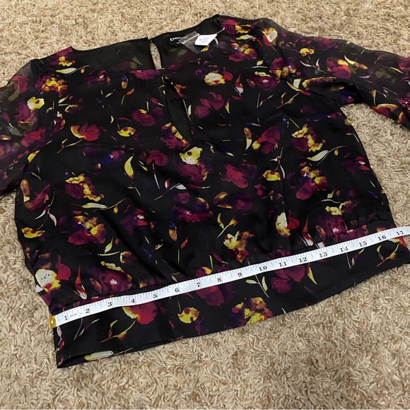NWT bebe Bell Sleeve Chiffon Floral Top - Picture 10 of 16